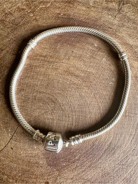 Pandora Barrel Clasp Snake Chain Bracelet 7” Long